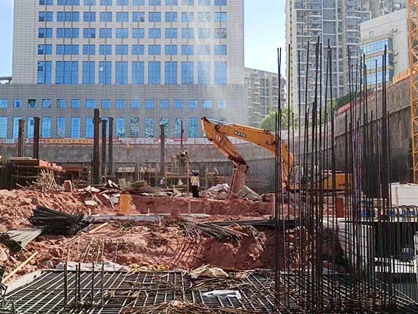 隧道取闹市之间：爆破工程的毫秒级角逐